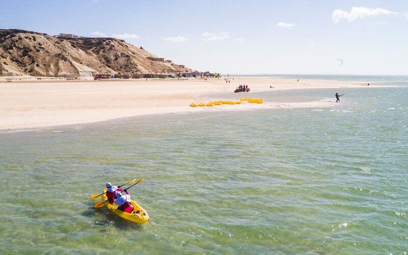 Survey: Dakhla-Oued Eddahab Tops Moroccans' Dream Vacation Destinations