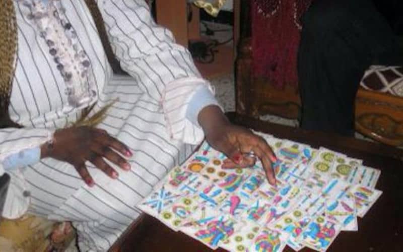 Survey: 96% of Moroccans Skeptical of Fortune-Telling, Horoscopes