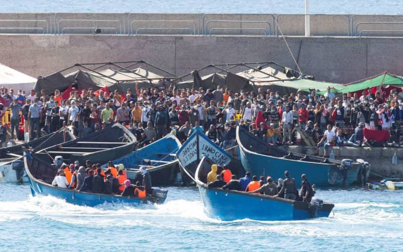 Survey: 83% of Spaniards Blame Morocco for Surge in Mediterranean Migration