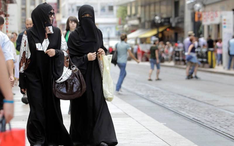 Swiss Voters Approve Ban on Face Coverings in Public Spaces