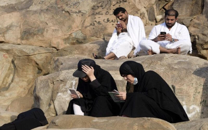 Tech-Savvy Hajj: 5G and Smart Apps Transform Islamic Pilgrimage