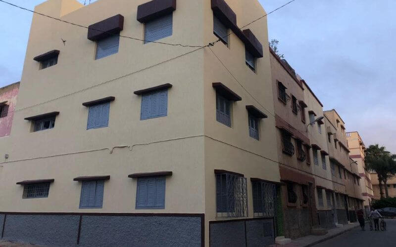 Teen Jumps from Second-Floor Window in Salé After Father's Surprise, Hospitalized