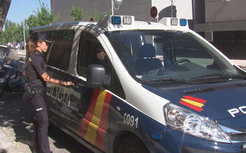Teenage Son Arrested in Malaga for Stabbing Father, Leaving Him in Critical Condition