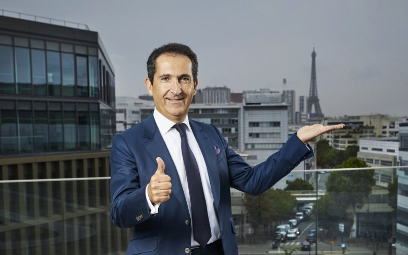 Telecom Titans Bid to Reshape French Market: SFR's Fate Hangs in Balance