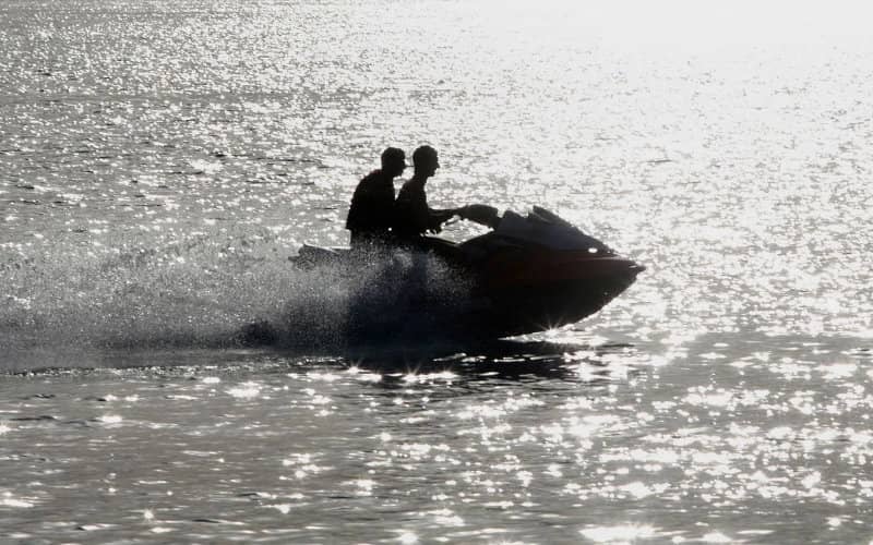 Three Young Moroccans Missing at Sea, Families Claim Algerian Detention