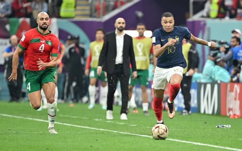 Tottenham Leads Race for World Cup Star Amrabat as Transfer Window Opens