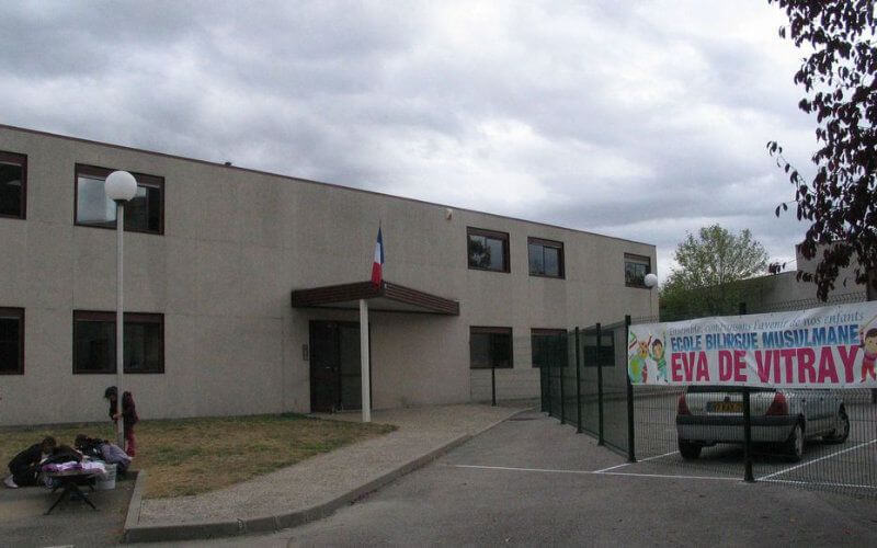 Tragic Accident Claims Lives of 6-Year-Old Student and Staff Member from Mantes-la-Jolie School
