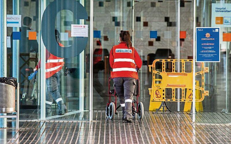 Two Moroccan Immigrants Die from COVID-19 in Spain as Cases Surge