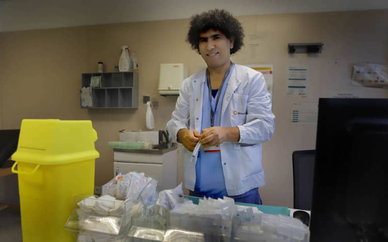 From Undocumented Immigrant to COVID-19 Nurse: Moroccan's Remarkable Journey in Spain