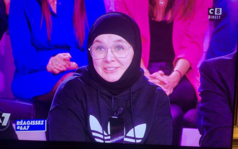 Veiled Columnist's Debut on French TV Show Sparks Viewer Debate