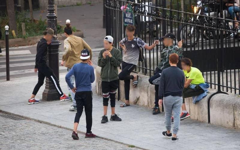 Violent Clash Among Moroccan Minors in Paris Leaves One Seriously Injured