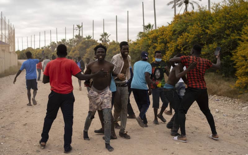 Violent Clashes Erupt as Migrants Attempt to Enter Melilla from Morocco