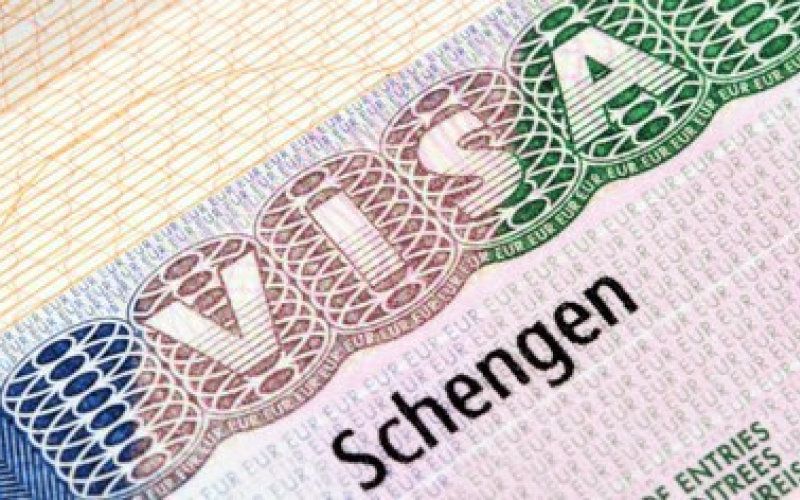 Visa Fraud Ring Busted: Woman Arrested for Scamming Moroccan Immigrants