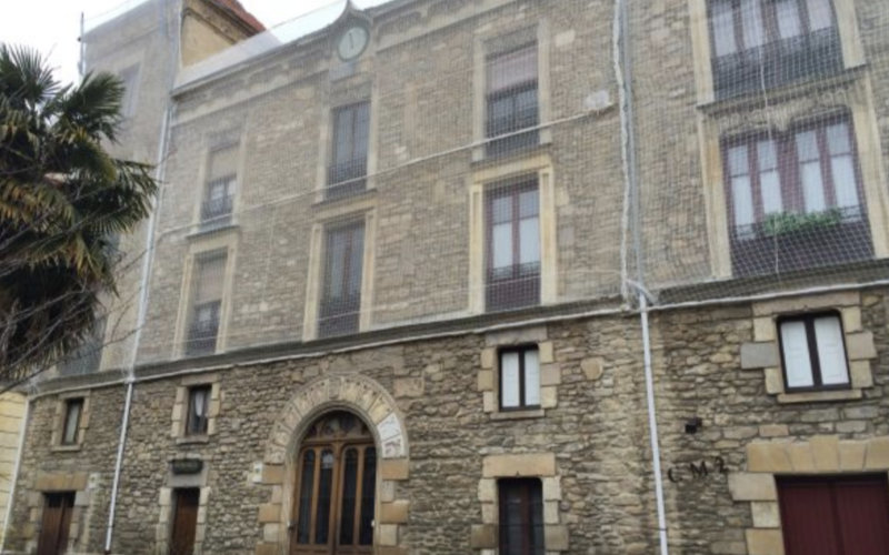 Vitoria Moves to Seize Crumbling Palace Owned by Tangier Amid Safety Concerns