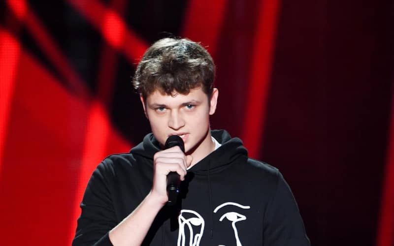 'The Voice' Contestant Removed Over Past Racist and Homophobic Tweets