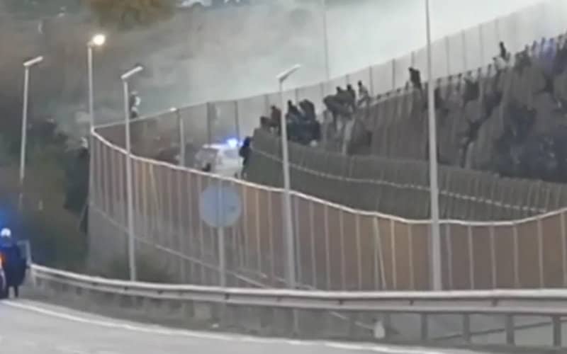 Vox Party Accuses Morocco of "Economic Blackmail" Over Migrant Crisis at Spanish Borders